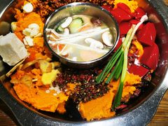 鸳鸯锅-周幺妹重庆老火锅(银泰城总店)