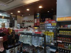 -全家便利店(愚园店)