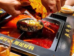 -老牌坊云南鱼豆花火锅(爱建店)