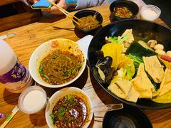 -万记麻辣烫国展总店