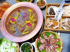 -阿婆情腊排骨火锅·野生菌季(古城旗舰店)