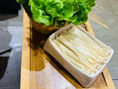 -周记潮汕牛肉·小龙虾烧烤(九亭金地广场店)