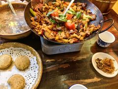 -富正毅三下锅·湘西韵味(天门山索道店)