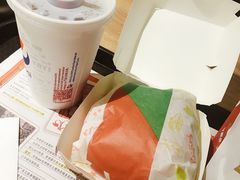 -肯德基(湾畔店)