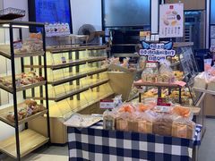 面包甜点陈列柜-山崎面包(苏州中心店)