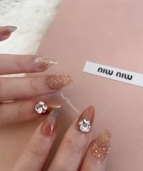 -Nail Romance·美甲罗曼史