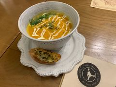 圣诞南瓜海鲜汤-Mark&Mars Restaurant
