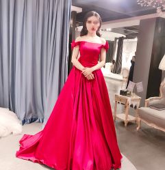 -艾米丽婚纱礼服