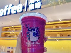 冰镇杨梅瑞纳冰-瑞幸咖啡(沙河世纪广场一层店)