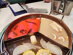 -瑞虹新天地月亮湾