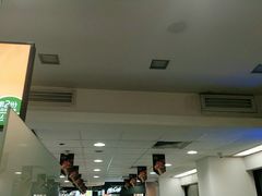 -麦当劳(中唱大厦店)