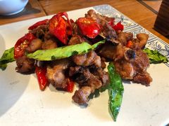 傣味柠檬香叶鸡-云海肴·汽锅鸡·云南菜(天山百盛优客店)