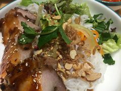 猪颈肉配捞檬粉-越小品·越南餐厅(万科里店)