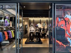 -王府井奥莱棋盘山小镇