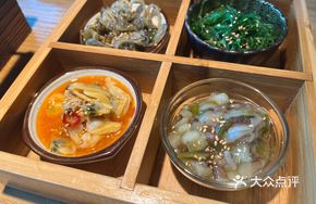 Four-Dish Appetizer
