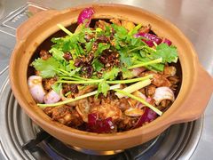 招牌胡须佬鸡煲-胡须佬鸡煲四季火锅店(石厦西村直营店)