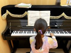 -柏斯音乐艺术中心·钢琴·吉他(世纪金源店)