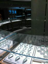 -北京七彩云南翡翠珠宝旗舰店(月坛店)