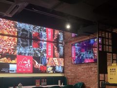 等位区-四季烟火烧烤酒场