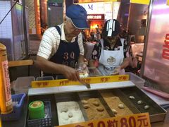 -六合夜市