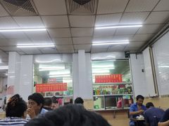 大堂-春雨羊汤店(广开四马路总店)