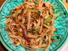 -包整·丝娃娃(一览甲秀楼风景店)