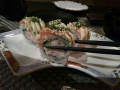 三文鱼牛油果卷-山葵家·创意料理(宁波来福士店)