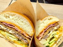 安格斯牛肉芝士堡-魏家凉皮(博水商务大厦店)