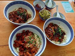 辣肉大肠双拼面-沪西老弄堂面馆(定西路店)