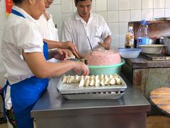 -黄阿姨锅贴大王(万航渡路店)