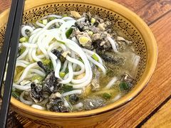 -正宗李家土鸡米线店