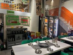 -山野的朋友露营炭火烤肉