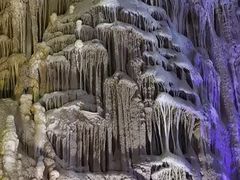 -巴马水晶宫