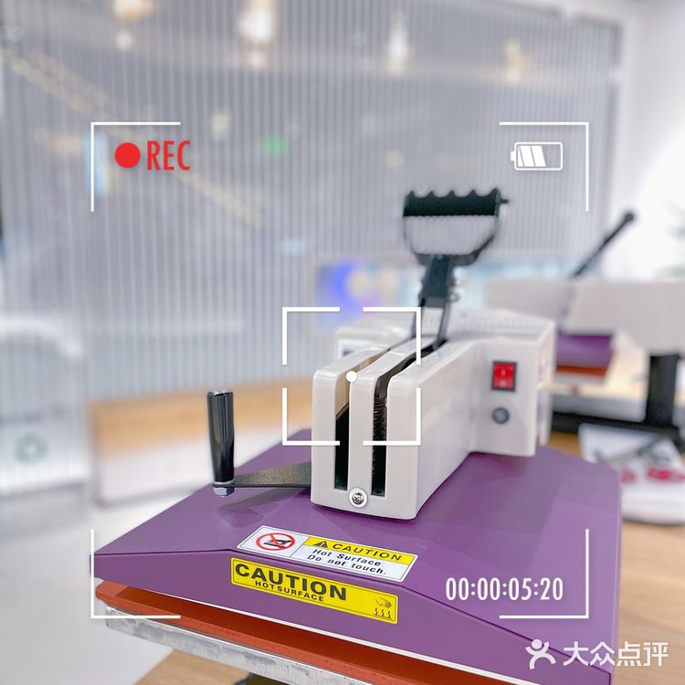 专注白T的delicates在成都太古里开业啦