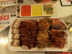 烧味双拼-新大咀港式茶餐厅(宝山万达店)