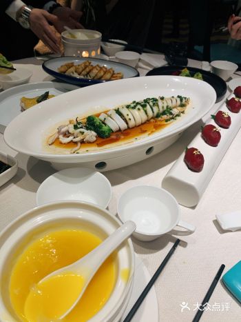 造汉食饥  地理位置：开在华山路的粤菜馆子终于去打卡