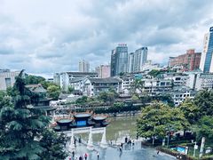 -包整·丝娃娃(一览甲秀楼风景店)