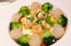 Shrimp Dumpling and Egg White Stir-fried Shrimp Balls