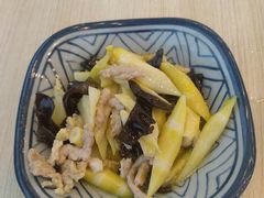 青椒毛豆肉丝-朱洪元苏式面馆(绿宝广场店)