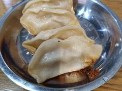 -黄阿姨锅贴大王(万航渡路店)