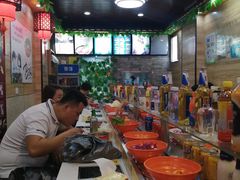 -轩于鲜旋转小火锅(沪闵公路店)