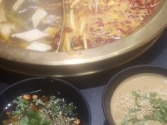 -沸炉重庆老火锅(军事博物馆店)