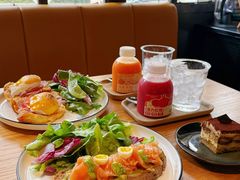 -Common Table · Brunch & Coffee