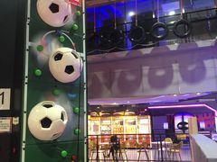 -嗨翻Hi-Fun竞技主题乐园·蹦床亲子生日轰趴(国光1937店)