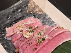 -山川小町·极番烧肉(新地假日广场店)
