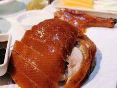 -依江春水烤鸭店