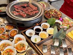 -围炉肉舍•炭烤活鳗•丹东海鲜烤肉(步行街店)