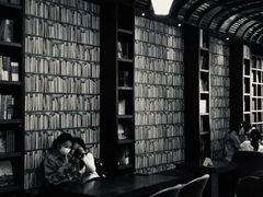 -钟书阁(松江泰晤士小镇店)