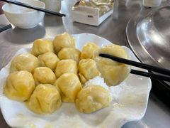 -粘豆包柴火铁锅炖