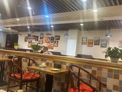 -巴依兄弟西域美食(机场店)